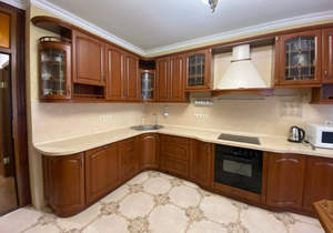 4-к квартира, на длительный срок, 110м2, 1/10 этаж