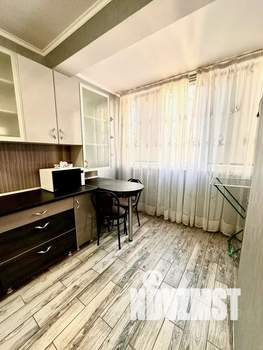 1-к квартира, посуточно, 40м2, 6/11 этаж