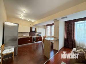 3-к квартира, на длительный срок, 122м2, 2/4 этаж