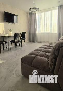 2-к квартира, посуточно, 38м2, 11/16 этаж