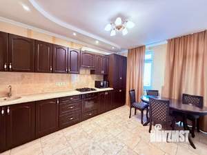 3-к квартира, на длительный срок, 100м2, 8/10 этаж