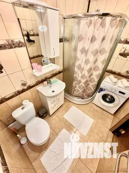 Студия квартира, посуточно, 40м2, 1/3 этаж