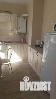 1-к квартира, посуточно, 40м2, 8/10 этаж