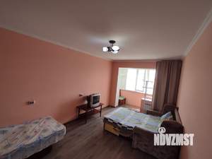 1-к квартира, посуточно, 35м2, 3/10 этаж