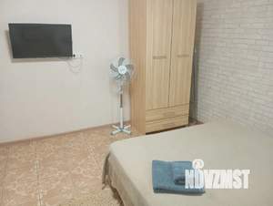 2-к квартира, посуточно, 42м2, 1/2 этаж