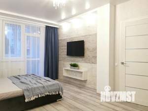 1-к квартира, посуточно, 42м2, 1/10 этаж