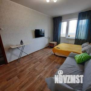 1-к квартира, посуточно, 37м2, 8/9 этаж