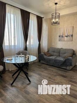 1-к квартира, посуточно, 62м2, 5/8 этаж