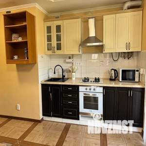 2-к квартира, посуточно, 80м2, 1/1 этаж