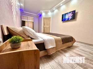 1-к квартира, посуточно, 40м2, 2/19 этаж
