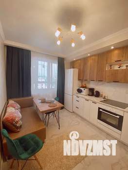 1-к квартира, посуточно, 40м2, 9/16 этаж