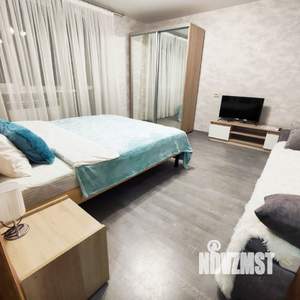 1-к квартира, посуточно, 35м2, 4/9 этаж