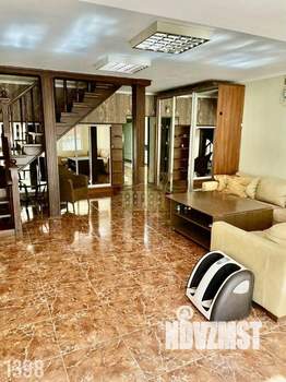 4-к квартира, на длительный срок, 180м2, 1/4 этаж