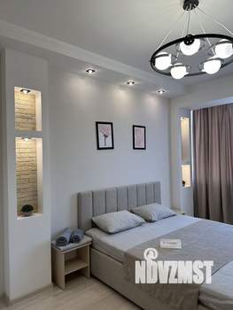 1-к квартира, посуточно, 42м2, 4/18 этаж