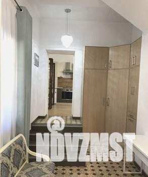 4-к квартира, на длительный срок, 140м2, 1/3 этаж