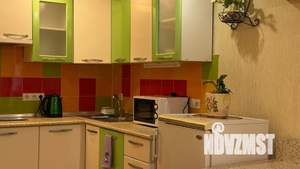 2-к квартира, посуточно, 42м2, 1/3 этаж