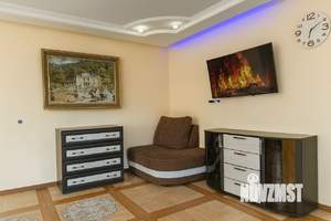 2-к квартира, посуточно, 80м2, 1/1 этаж