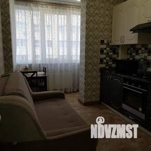 1-к квартира, посуточно, 40м2, 5/10 этаж