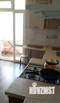 1-к квартира, посуточно, 39м2, 7/10 этаж