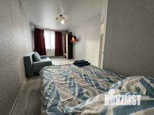 1-к квартира, посуточно, 40м2, 1/19 этаж