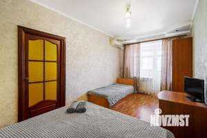 1-к квартира, посуточно, 35м2, 4/4 этаж