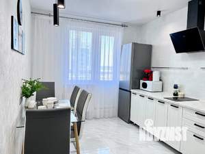 1-к квартира, посуточно, 40м2, 13/18 этаж