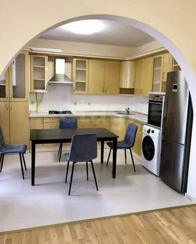 3-к квартира, на длительный срок, 97м2, 3/9 этаж