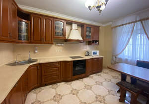 4-к квартира, на длительный срок, 110м2, 1/10 этаж