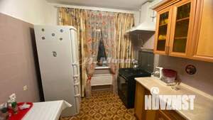 2-к квартира, вторичка, 54м2, 1/9 этаж