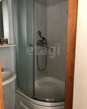 2-к квартира, вторичка, 60м2, 1/1 этаж