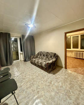 2-к квартира, вторичка, 42м2, 1/5 этаж