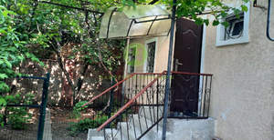 3-к квартира, вторичка, 47м2, 1/1 этаж