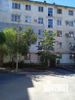 4-к квартира, вторичка, 63м2, 1/5 этаж