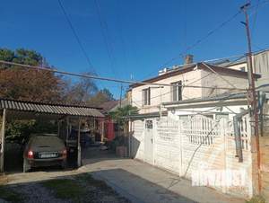 2-к квартира, вторичка, 50м2, 1/1 этаж