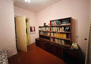 3-к квартира, вторичка, 63м2, 1/9 этаж