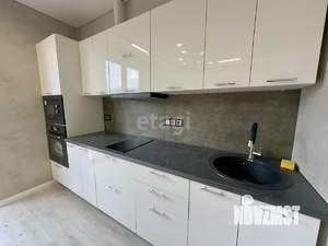2-к квартира, вторичка, 54м2, 1/17 этаж