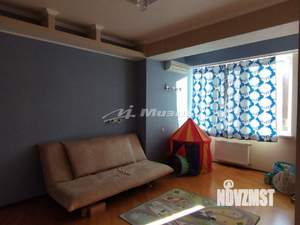 4-к квартира, вторичка, 220м2, 2/3 этаж