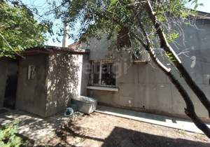 2-к квартира, вторичка, 33м2, 1/1 этаж