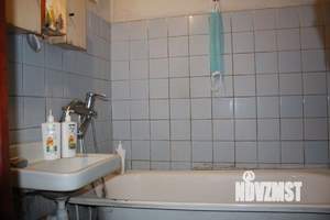 2-к квартира, вторичка, 49м2, 1/5 этаж