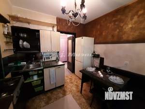2-к квартира, вторичка, 54м2, 1/9 этаж