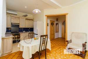 2-к квартира, вторичка, 70м2, 3/3 этаж