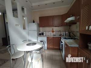 2-к квартира, вторичка, 70м2, 1/1 этаж