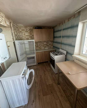 2-к квартира, вторичка, 39м2, 1/1 этаж