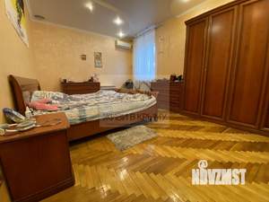 4-к квартира, вторичка, 162м2, 1/5 этаж
