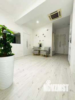 3-к квартира, вторичка, 100м2, 1/9 этаж