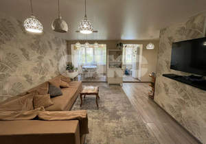 3-к квартира, вторичка, 61м2, 1/5 этаж