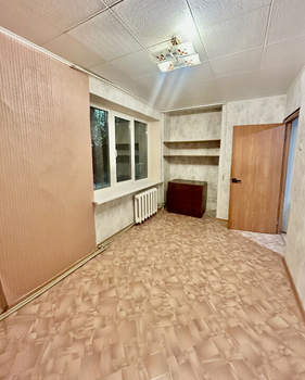 2-к квартира, вторичка, 42м2, 1/5 этаж