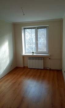 4-к квартира, вторичка, 74м2, 3/5 этаж