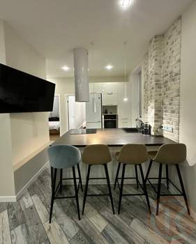 2-к квартира, вторичка, 58м2, 6/18 этаж