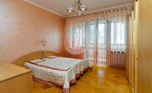 2-к квартира, вторичка, 70м2, 3/3 этаж